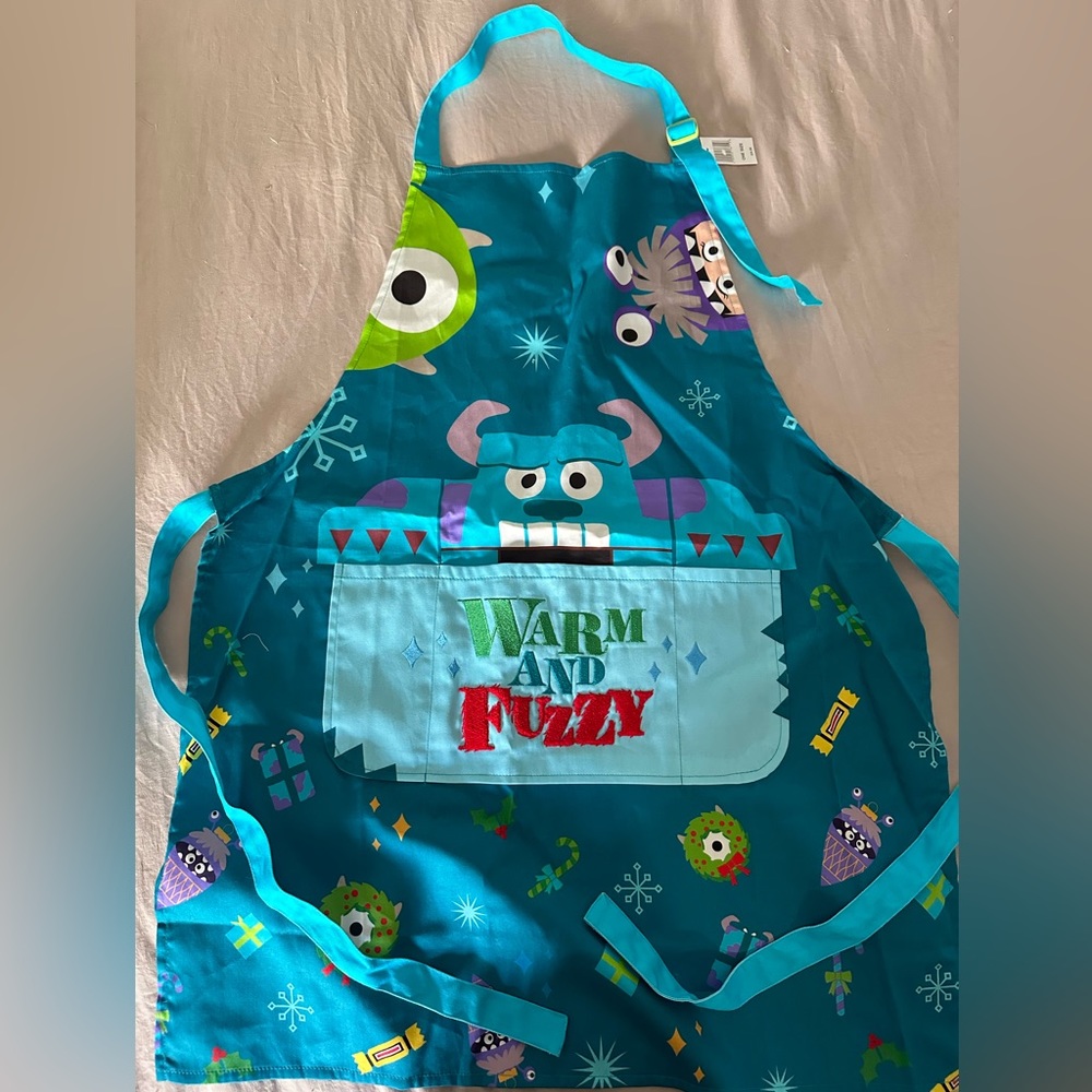 Brand NTW Disney Apron